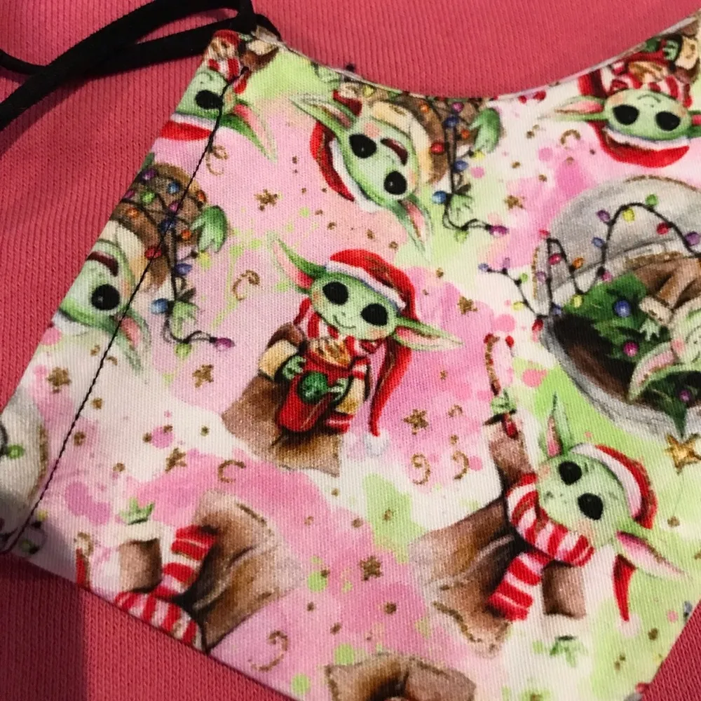 Disney’s Star Wars Baby Yoda Christmas Face Mask - Image 5