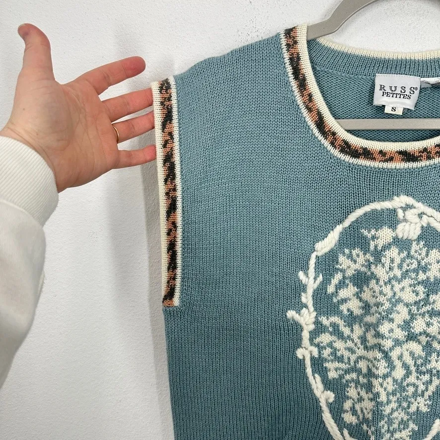 Russ Petites Blue Sweater Vest Women's Size S Floral Motif Leopard Trim Knit - Image 6