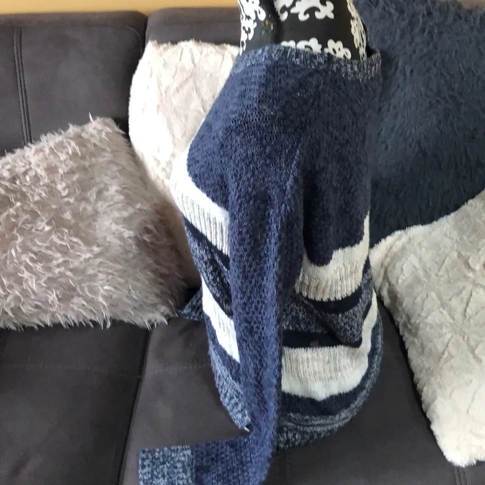 MOSSIMO SUPPLY CO Blue&Cream Knit Top Size M - Image 3