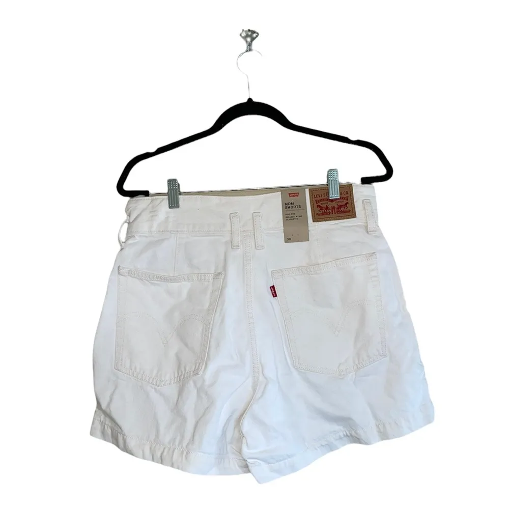 NWT LEVI’S HIGH WAISTED MOM SHORTS White 30 - Image 11
