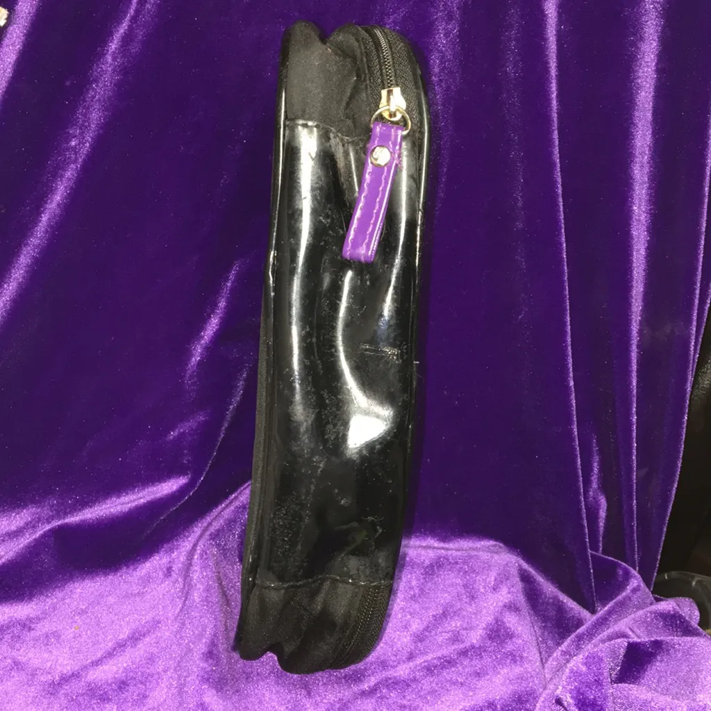 FINAL MARKDOWN Ladies’ Lancôme Purple & black Makeup Pouch - Image 4