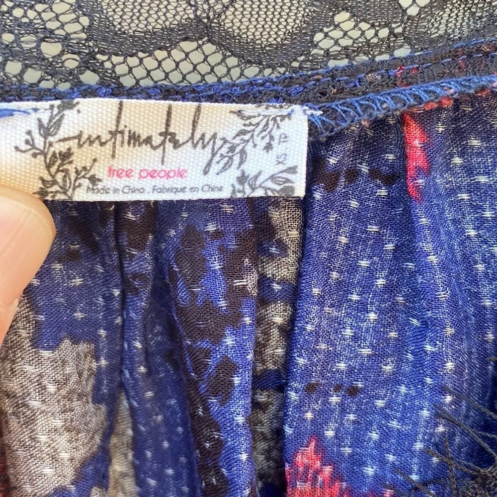 Intimately Free People Womens Oversized XS floral black lace trim tank top - Image 6