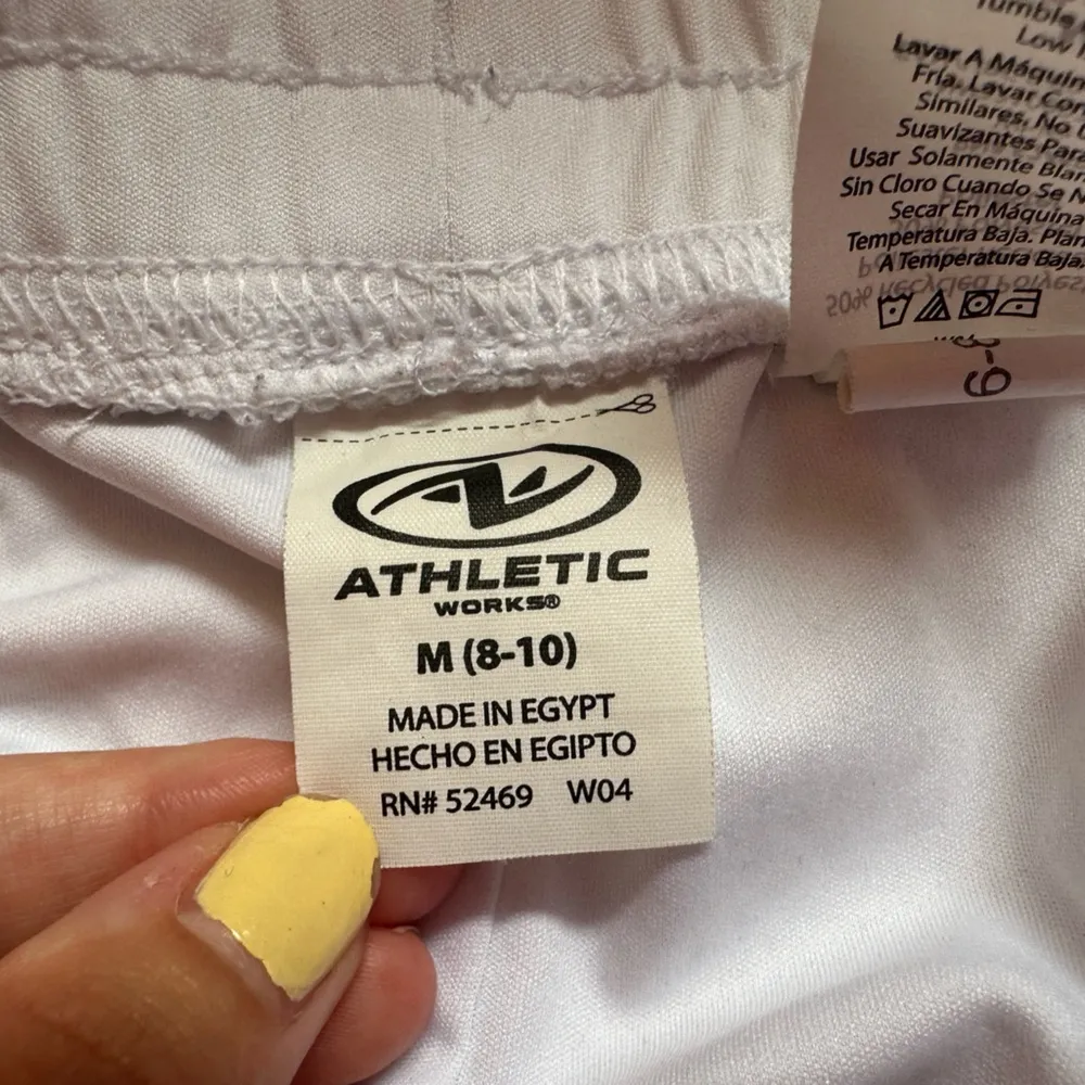 Athletic Works white workout shorts - Image 4