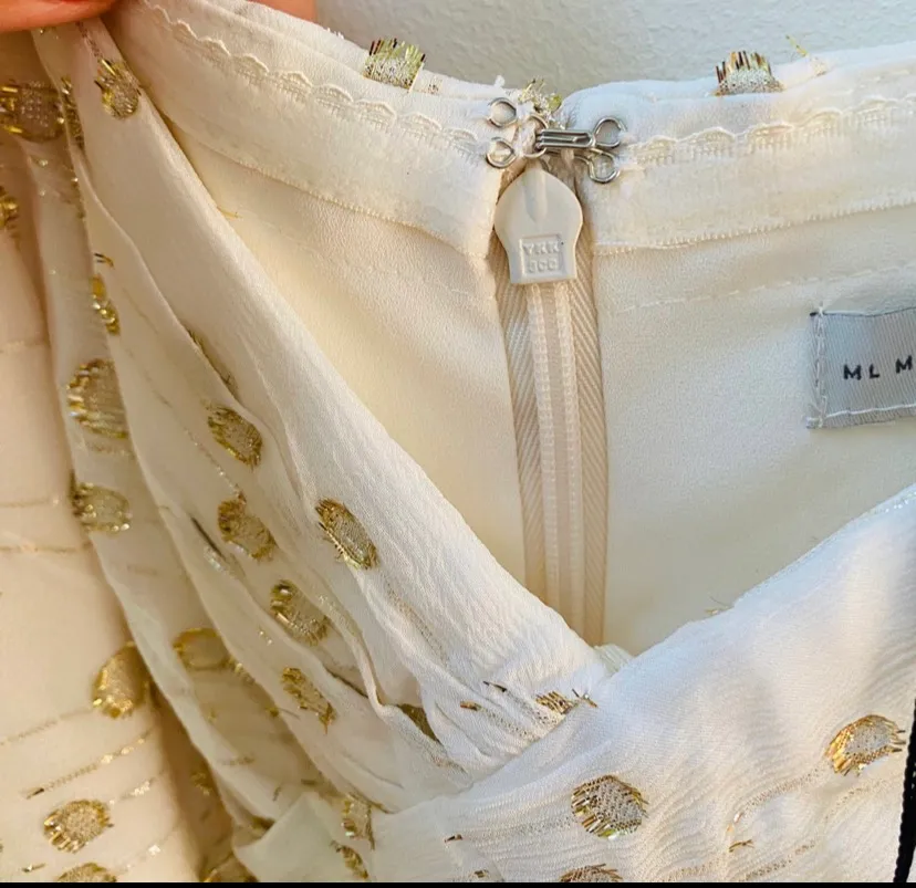 Monique Lhuillier ML  Off shoulder gown size 8 - Image 8