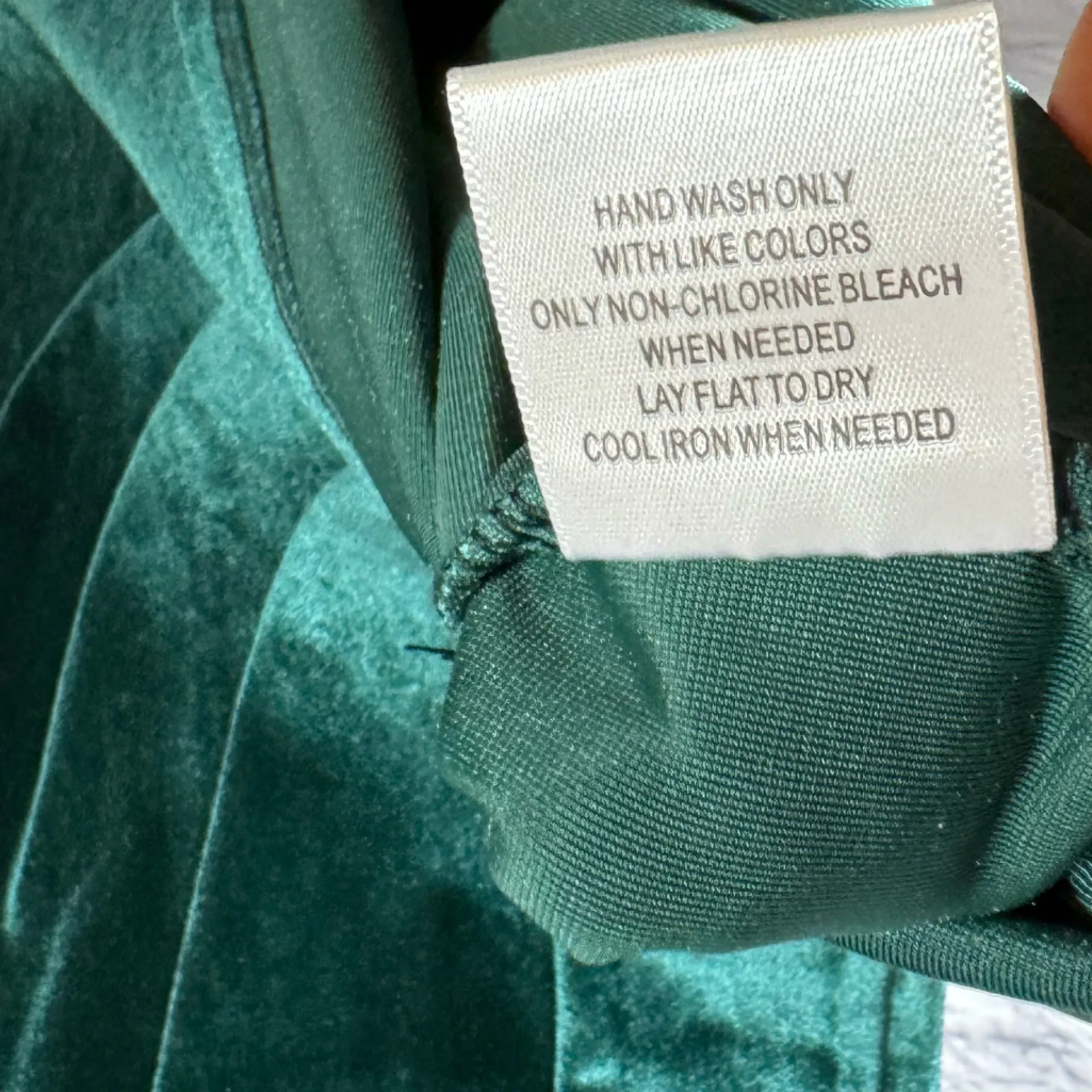 ModCloth Green Crushed Velvet Vneck Short sleeve‎ Swing Dress Womens size small - Image 7