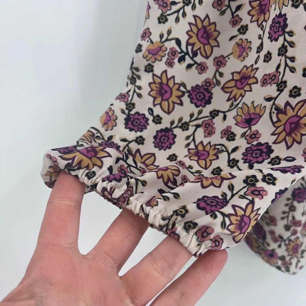 Carolina Belle Women's Ribbed Cuffs Ruffled Neckline With Rear Keyhole Back Size - Image 4