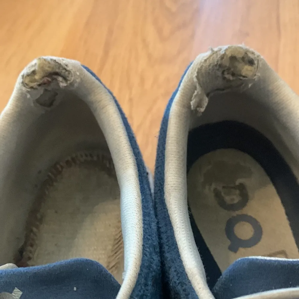 On cloud running sneakers in royal blue - Image 7