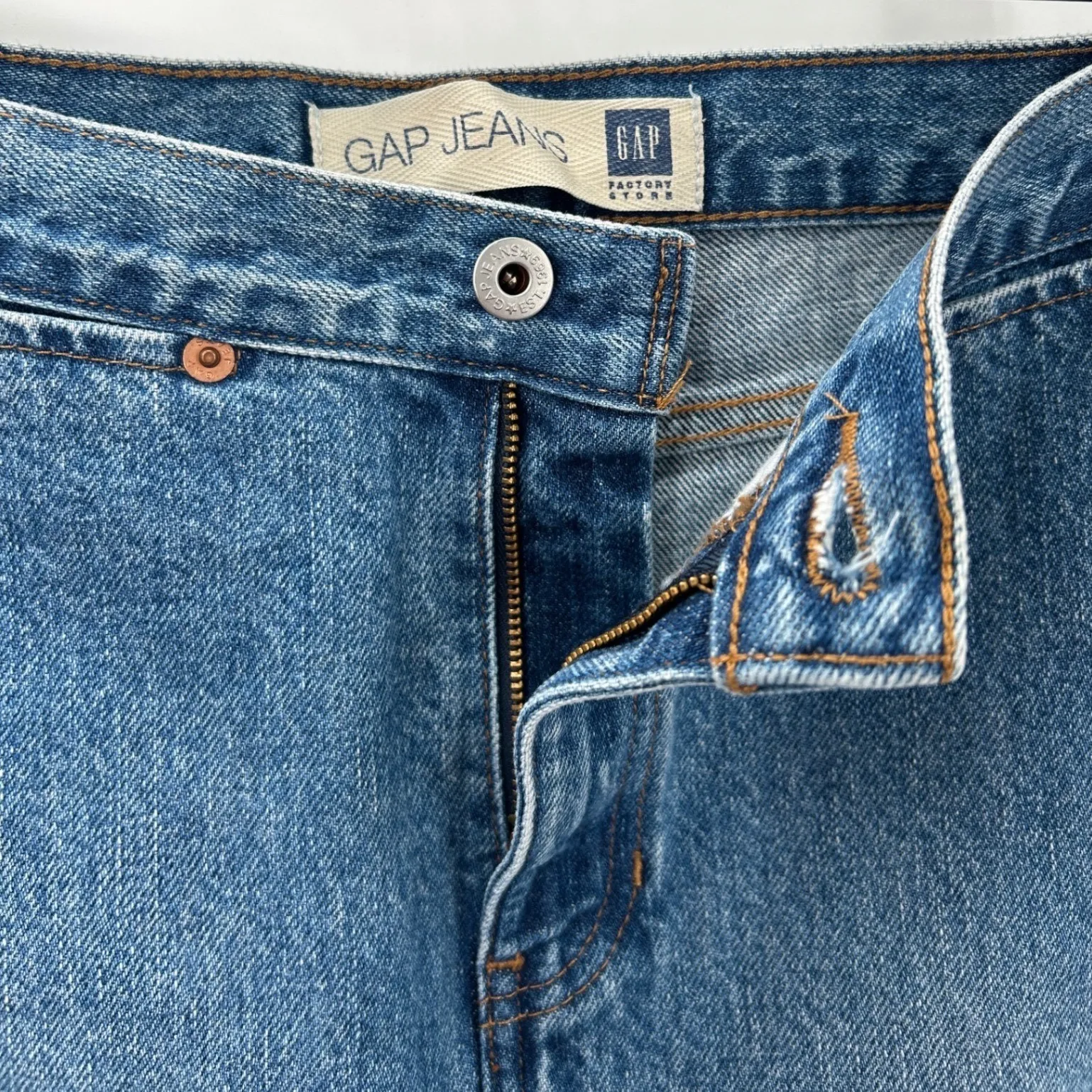 GAP Women's Blue Denim Maxi Jean Skirt Front Slit Boho Classic Retro Country Size 6 - Image 2