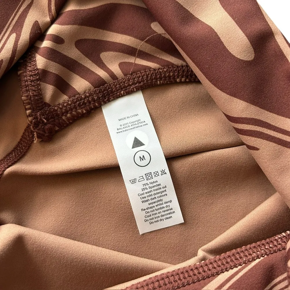 Balance Athletica Womens M Storm Rider Biker Shorts Brown Swirl Cloud Fitted NWT - Image 3