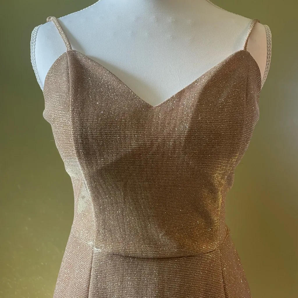 VALENTINE'S GLITTERY GOLD DRESS #datenight - Image 2