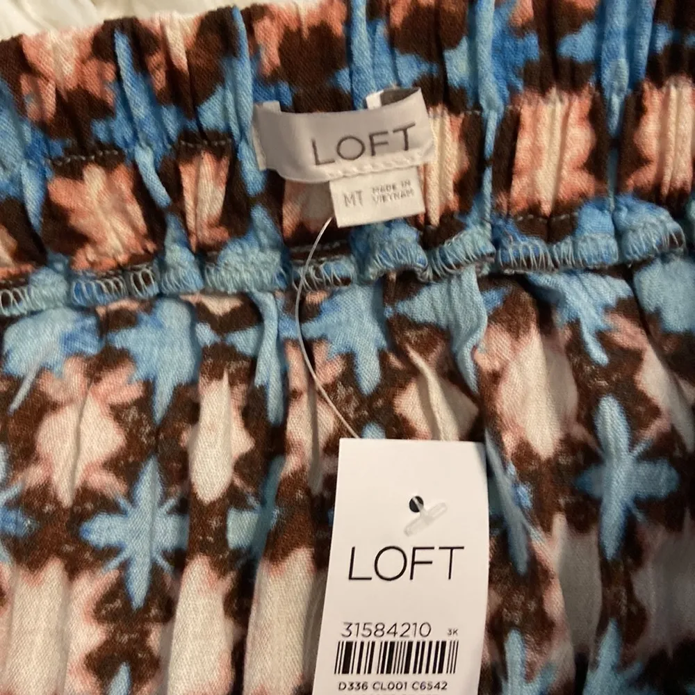LOFT Maxi Skirt size M/T brand new with tag length 38” waist elastic - Image 10