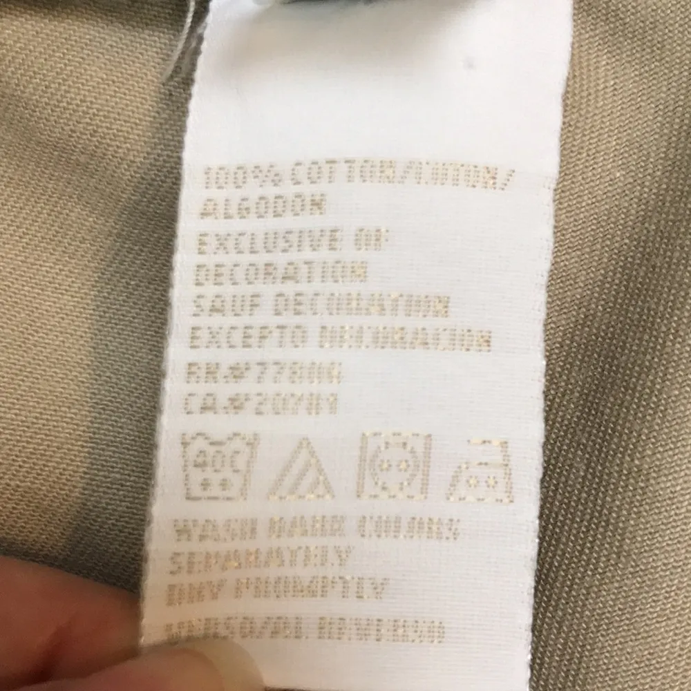 Tommy Hilfiger Women’s Khaki Beige Shorts - Image 7