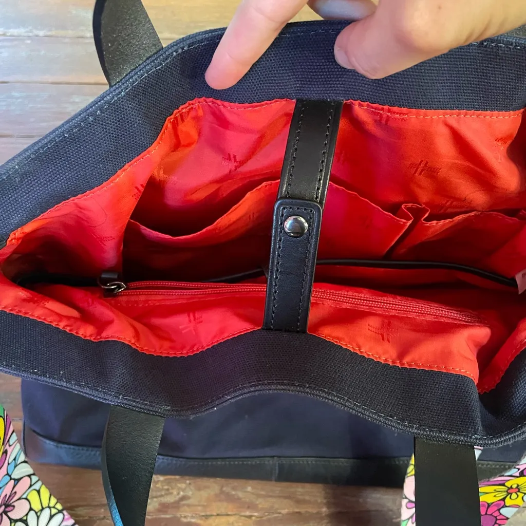 Baekgaard Oliver Metro Tote Bag – Navy Canvas & Black Leather + Floral Strap 💛🎀 Blue - Image 9