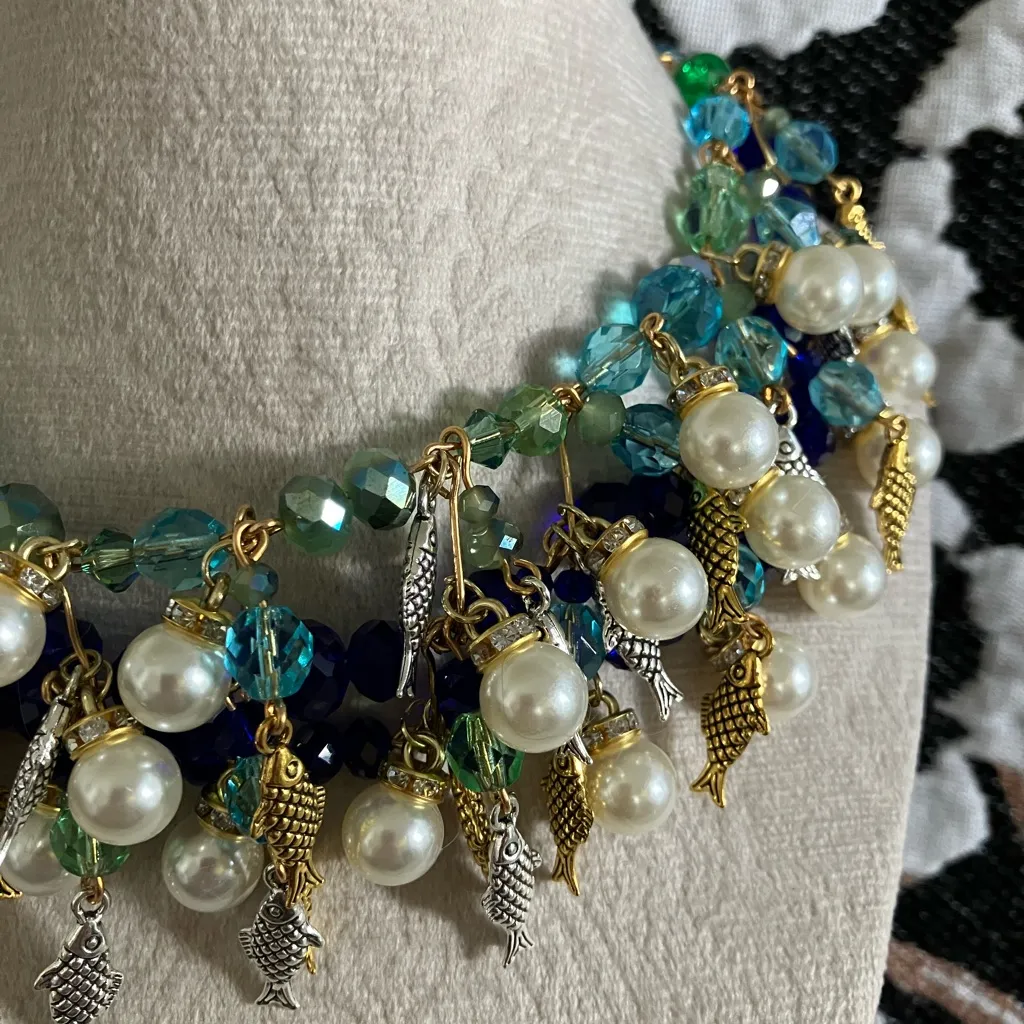 Handcrafted/handstrung fish necklace Blue - Image 3