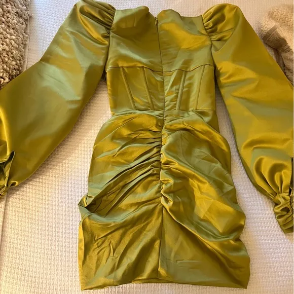 PRETTYLITTLETHING Green Constructed Satin Extreme Puff Sleeve‎ Mini Size 0 NWT - Image 7