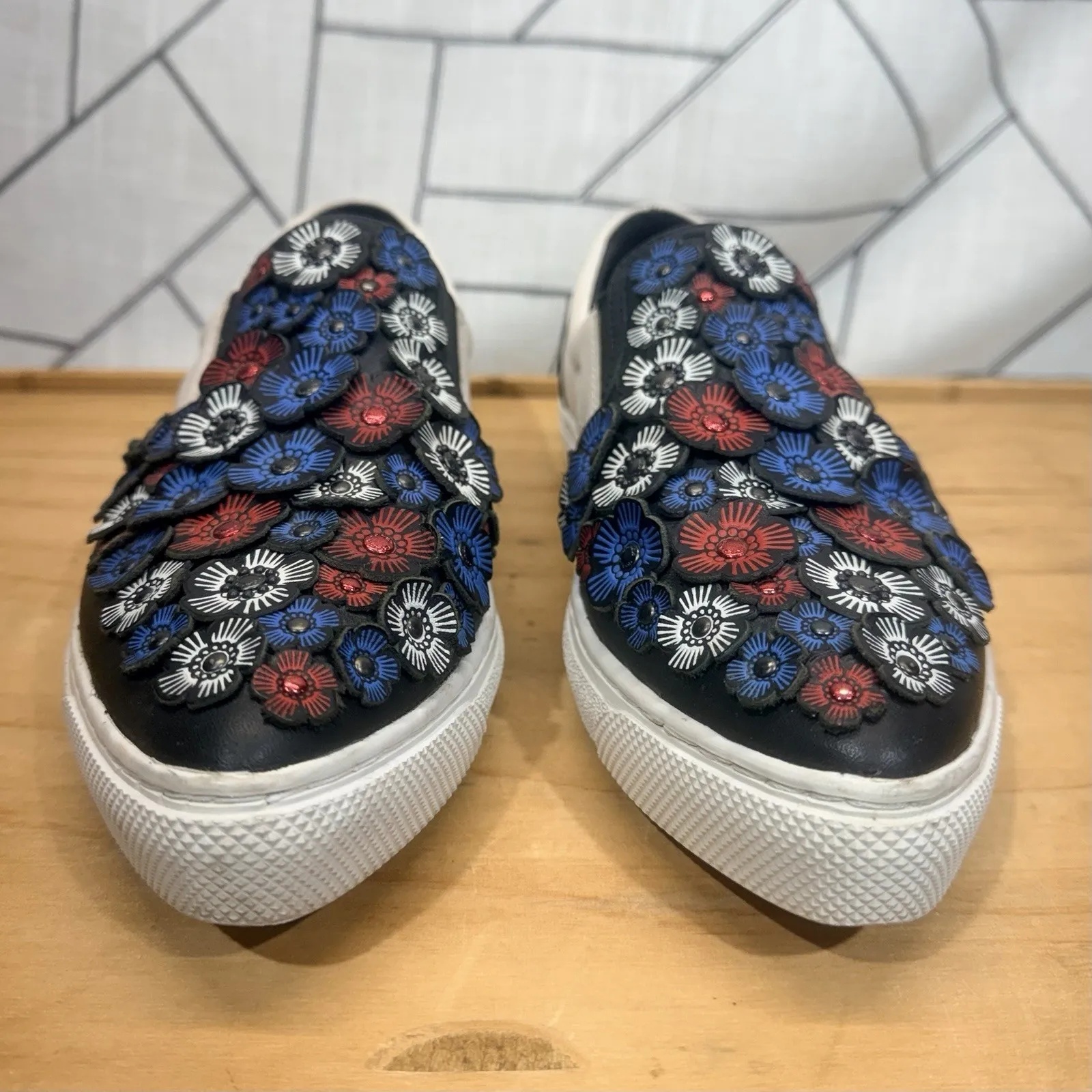 COACH Chack Blue & Red Flower Embellished 3D Leather Women's  Size 8 Flats - Image 14