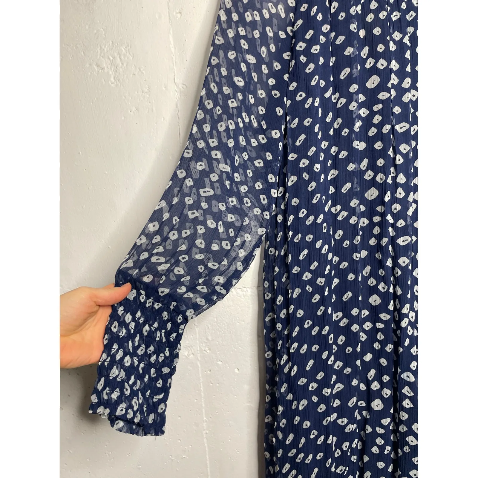 Velvet by Graham & Spencer Lisette Iman Printed Chiffon Dress Navy Blue Small - Image 3