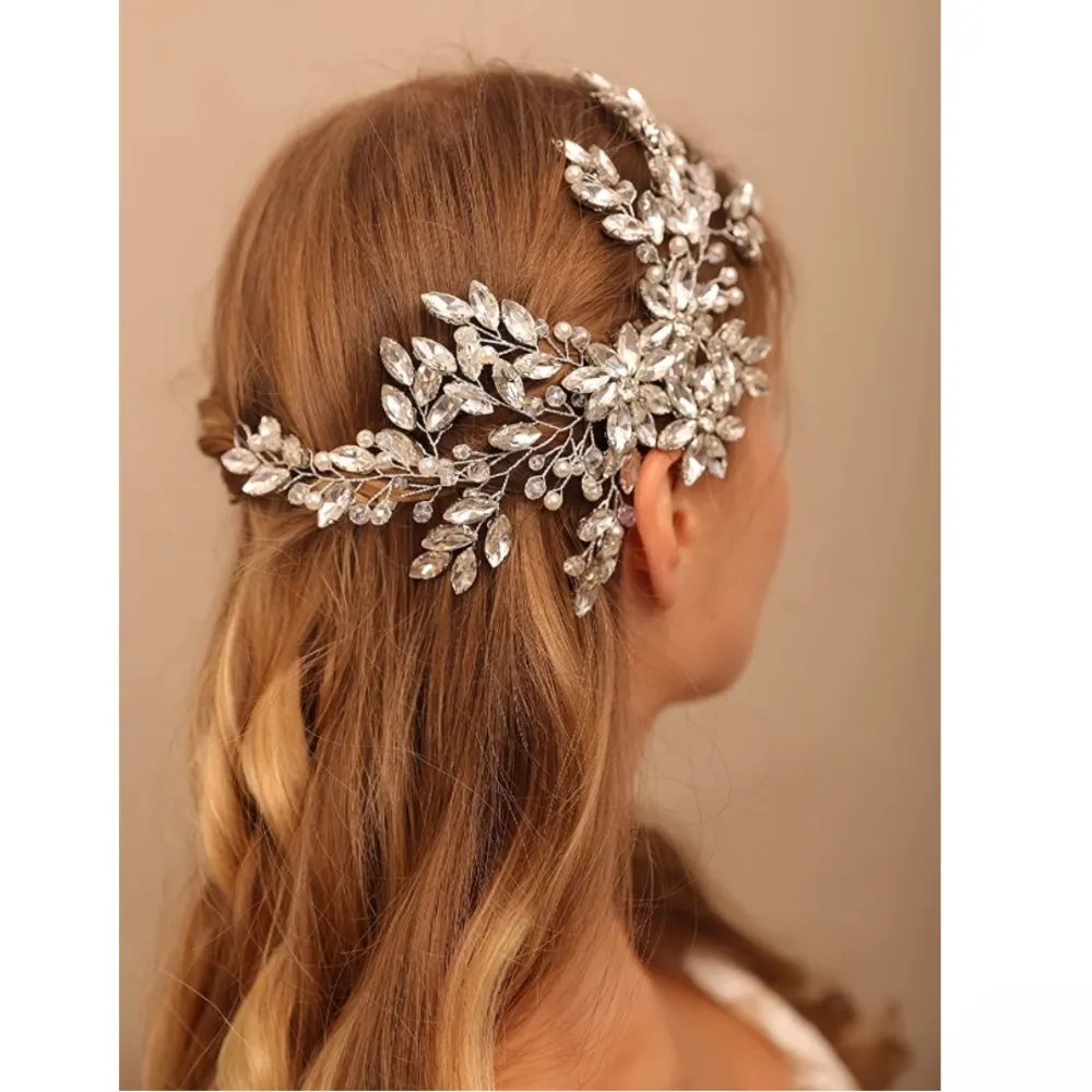 Rhinestone Crystal Flower Hair Comb Silver - Image 3