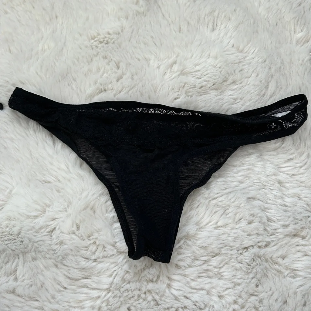 Mapale Black Four Piece Garter Straps Set Size undefined - Image 4