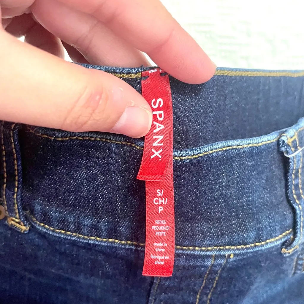 SPANX Pull-on Stretch SpanxShape EveryWear Flare Jeans Dark Wash Size S Petite - Image 3