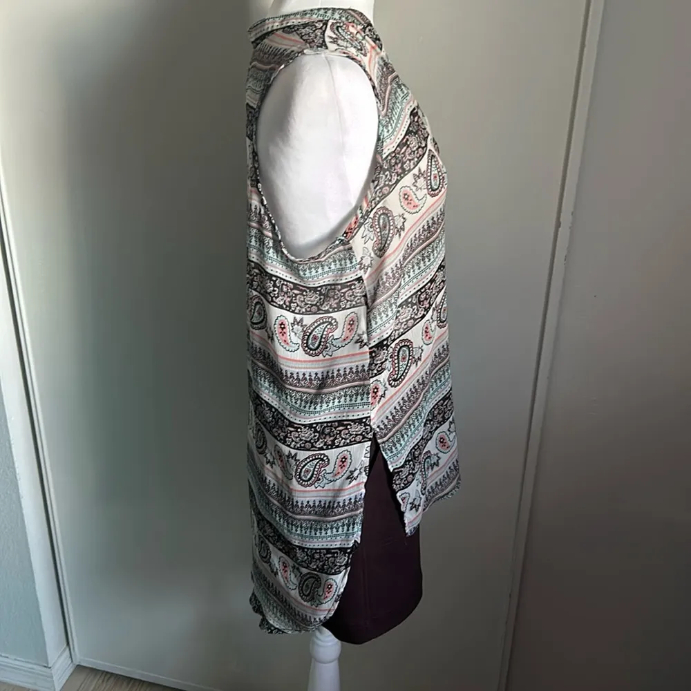 No Boundaries Women’s Boho Paisley Print Sleeveless Tunic Sheer Overlay Top - Image 3