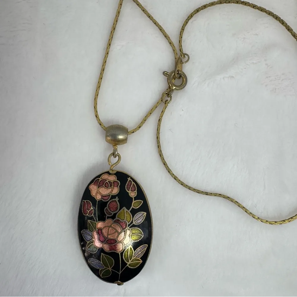 Cloisonné Pendant Floral Design 24 inch Gold Plated Chain Vintage Estate Jewelry - Image 7