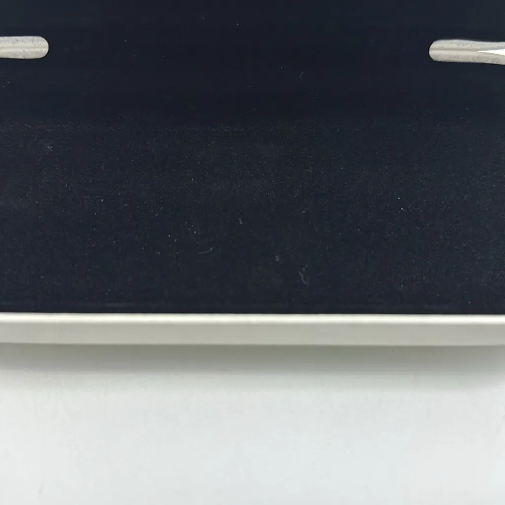 MARC JACOBS WHITE Eyeglass Case. - Image 7