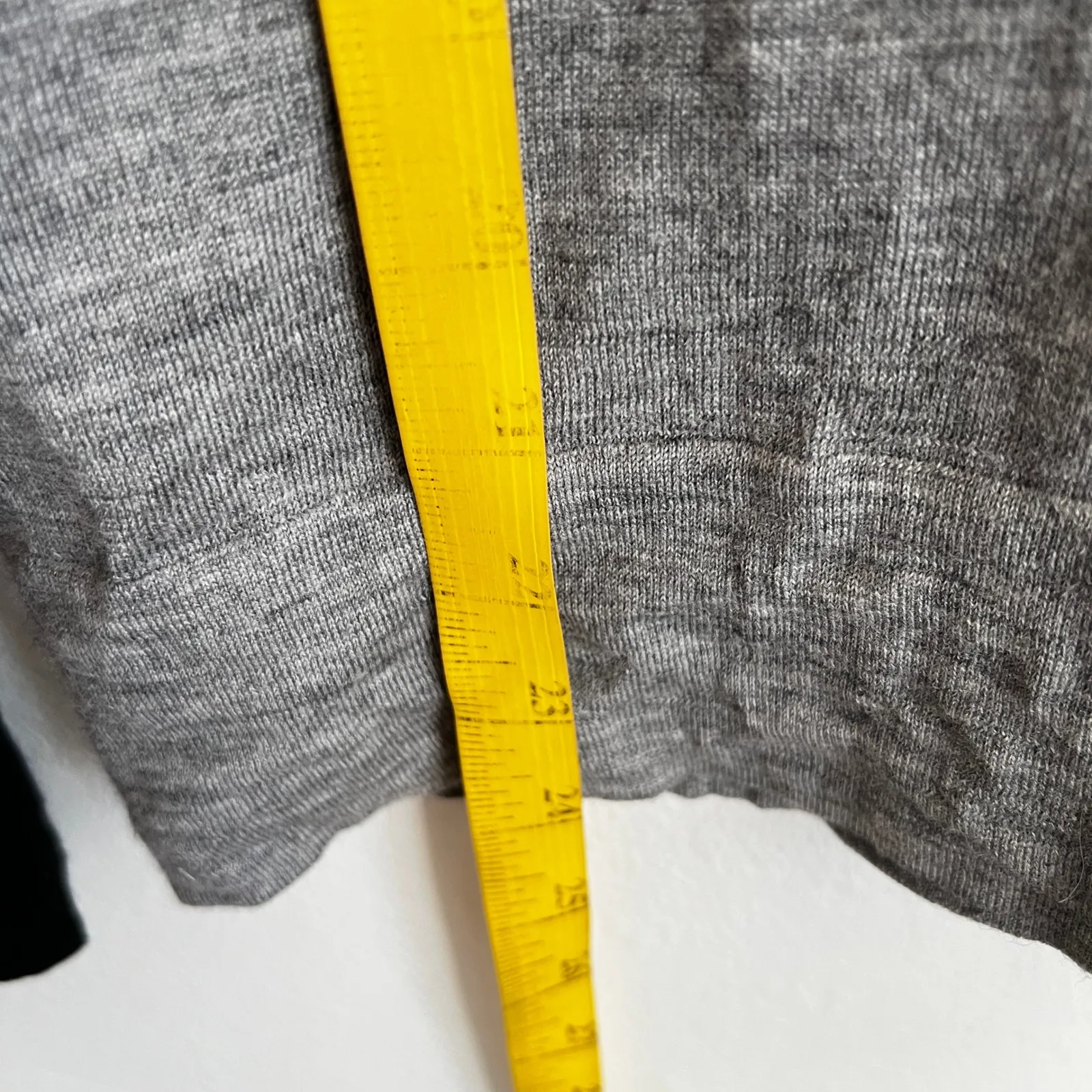 Club Monaco 100% Wool Sweater Women's Color Block Minimalist Classic Small - Image 5