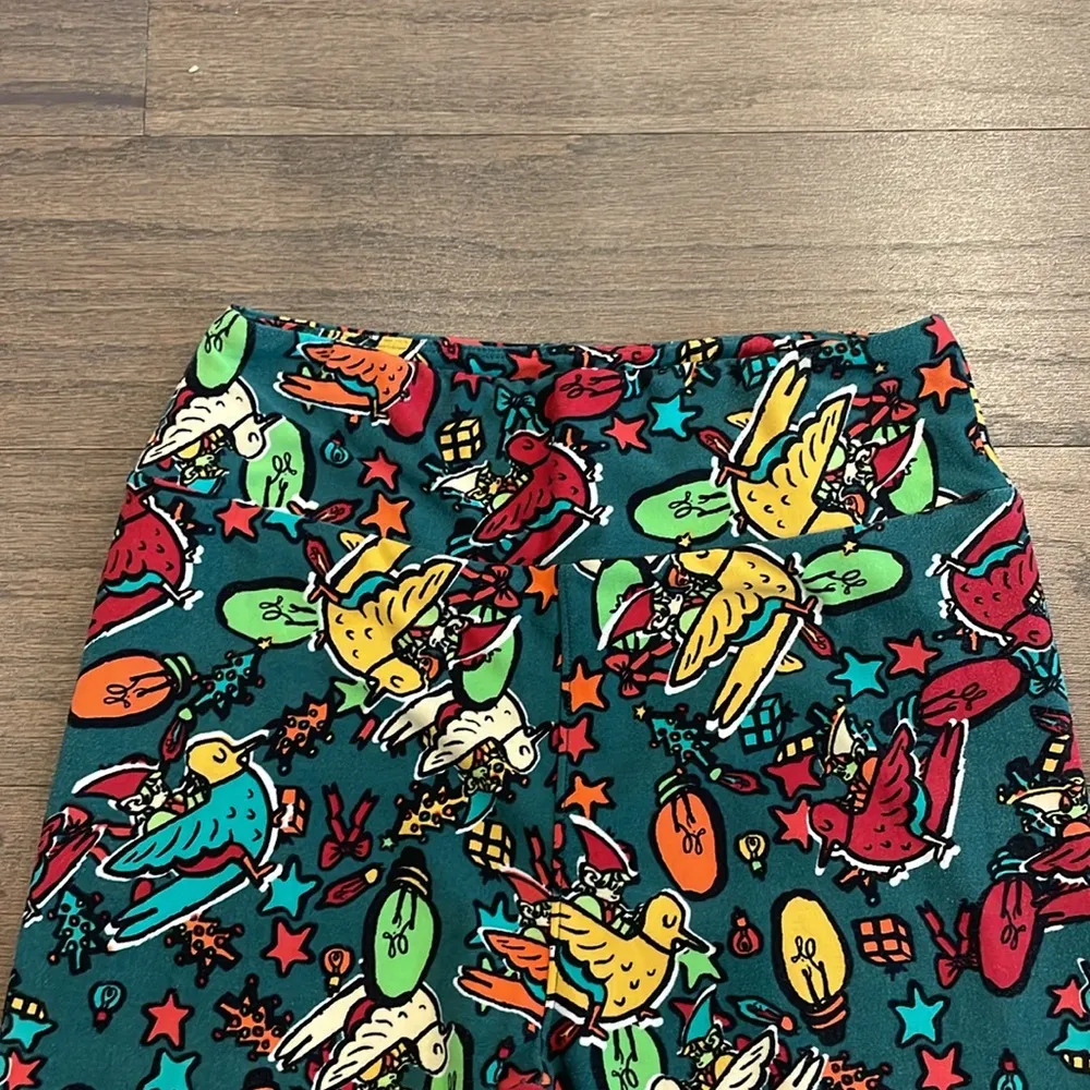 Lularoe Christmas Leggings - One Size - Image 6