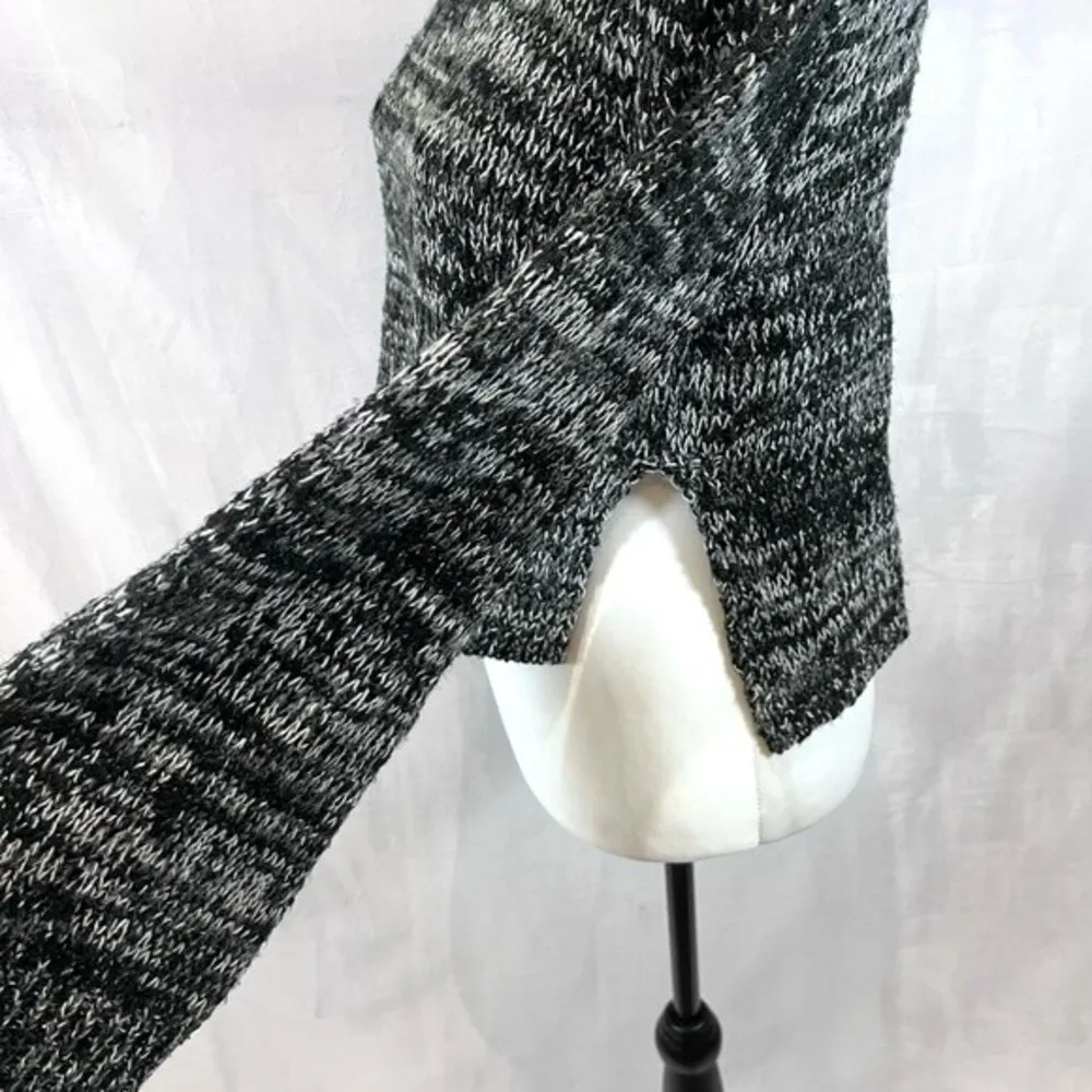 black and gray long flare sleeve cropped turtleneck sweater size XS - Image 3
