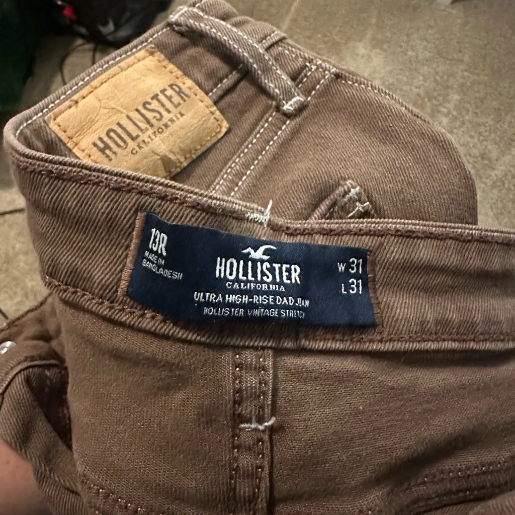 Hollister Men's Dark Brown Cargo Pants - Image 3