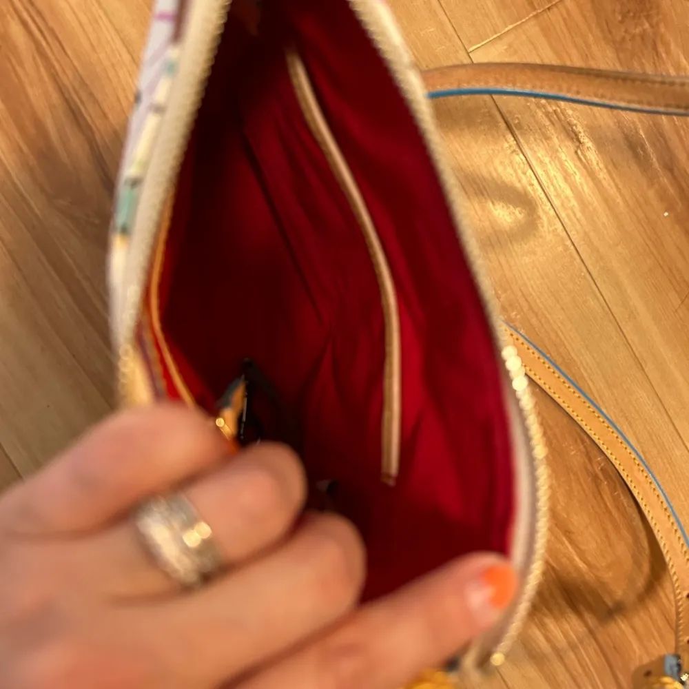 Disney Dooney crossbody - Image 5