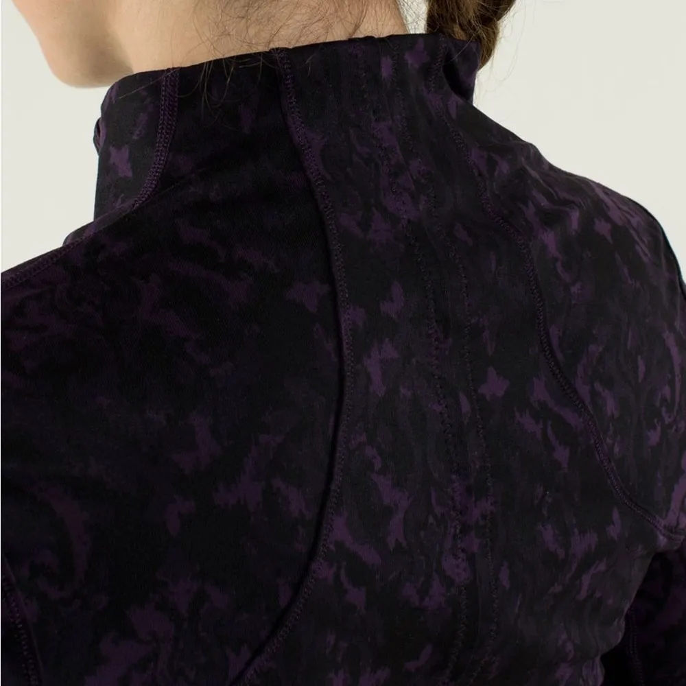 Lululemon Forme Jacket II *Textured
Beautiful Baroque Deep Zinfandel - Image 6
