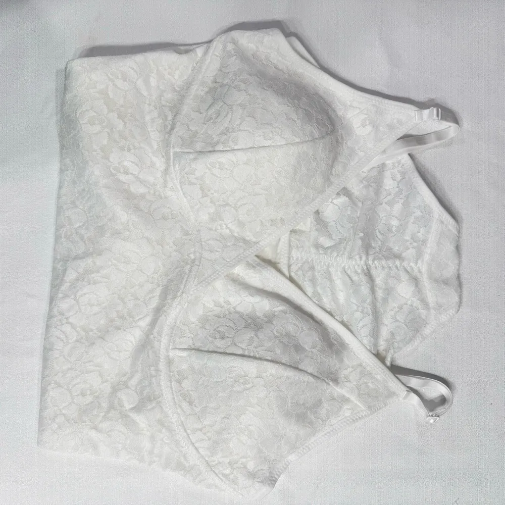 Off White Lace Overlay Shaper Spaghetti Strap Body Suit Size Small NEW - Image 7