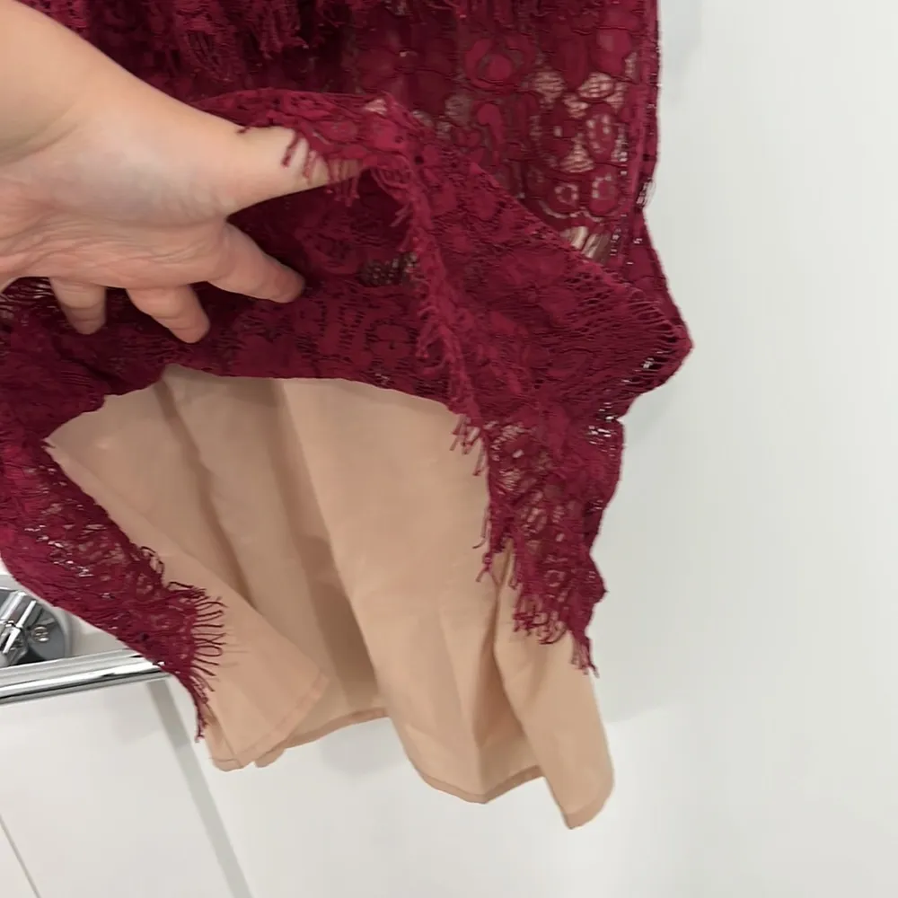 Anthropologie Maeve Small Red, Beige Lace Peplum Cap Sleeve Formal Dress - Image 7