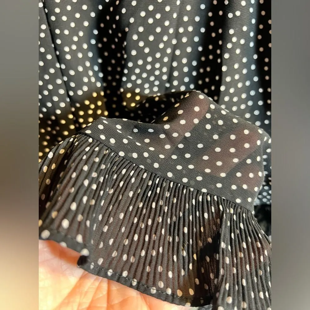 Lulu’s black dress w tiny white dots and velvet trim size Medium-lovely ruffles - Image 10