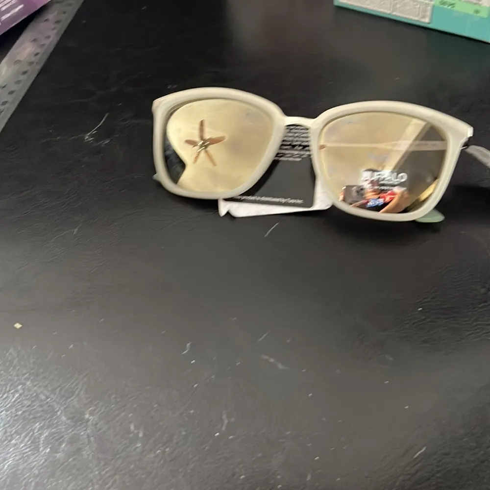 New Buffalo David Bitton Milky Bone Mirror Sunglasses Mint Green & Silver Handle - Image 2