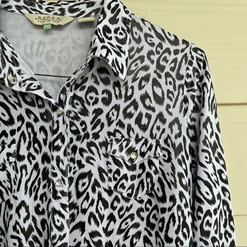 Roper Women Size XL Snow Leopard Gem Stones Button Up Tunic Top Collared Western Black - Image 7