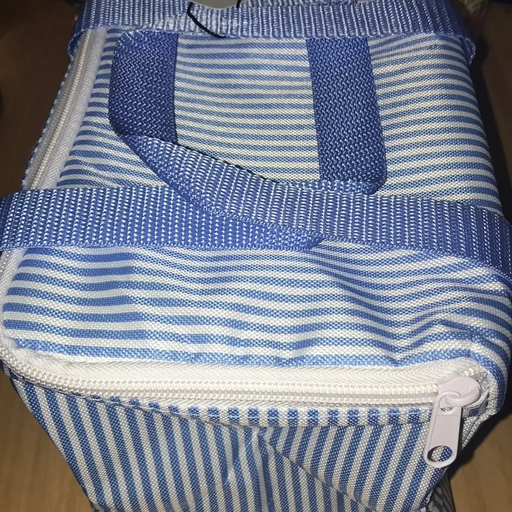 New square makeup bag or lunch box in stripe - Image 3