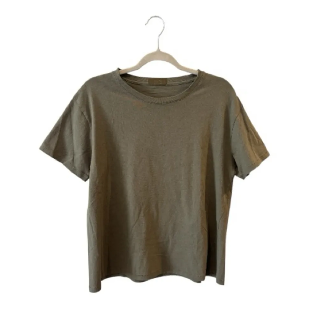 nuuds Dark Olive Everyday T - Image 5