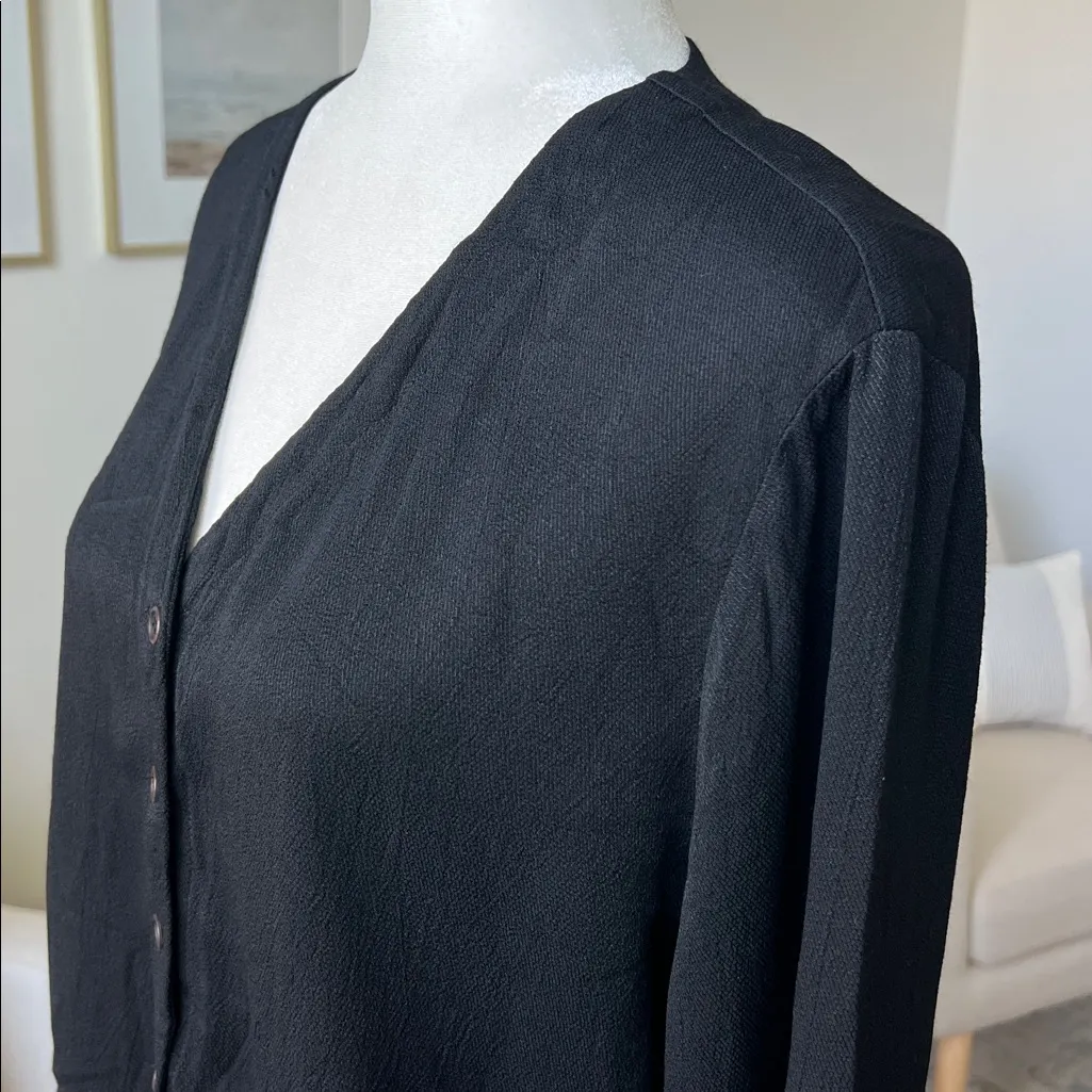 Vintage Johnny Was Long Sleeve Button Front V-Neck Cropped Black Blouse Large - Image 3