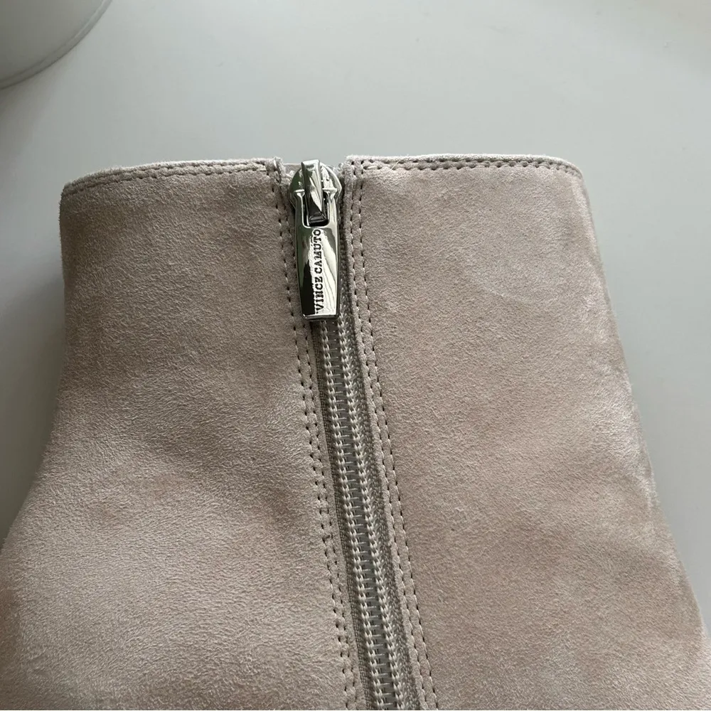 Vince Camuto Tan Suede Ankle Boots Sz 8 - Image 10