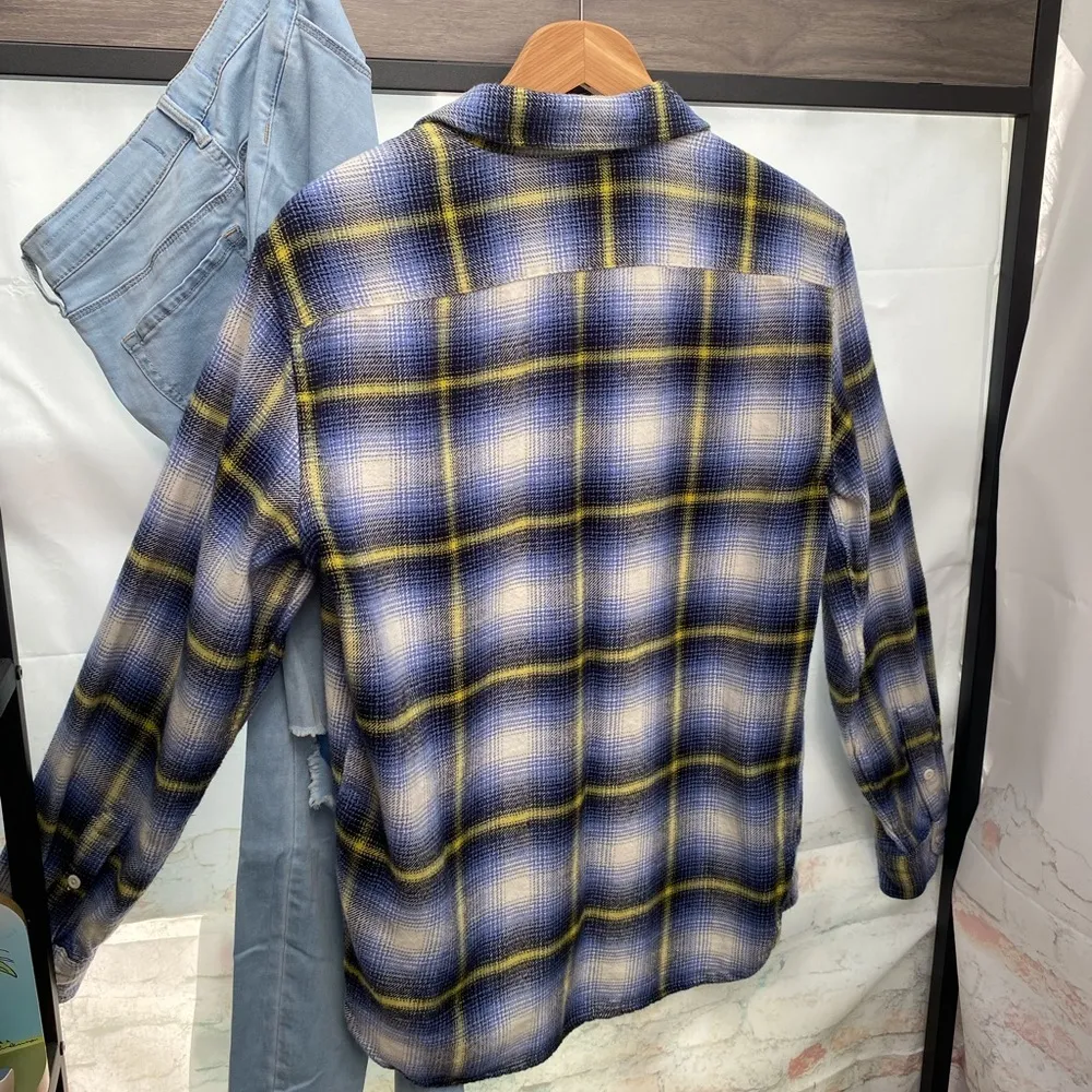Unisex Levi’s Plaid Worker Flannel Layering Button Up Long Sleeve Overshirt - Image 10