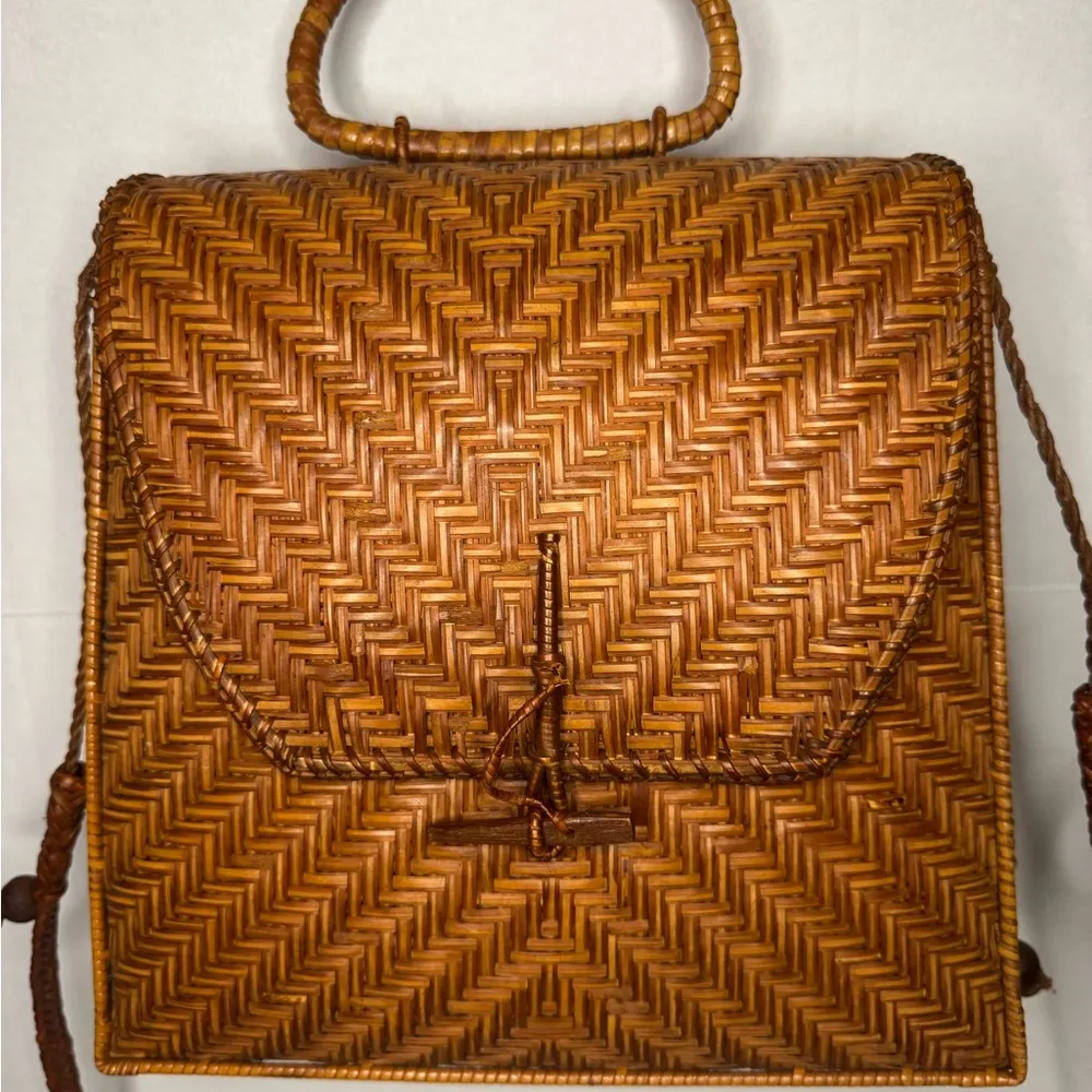Brown Woven Crossbody Bag - Image 2