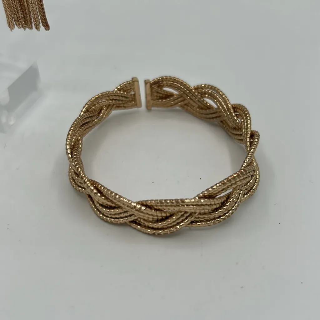 Vintage 80s Nautical Gold Tone Starfish Tassel Earrings and Bracelet Set - Image 5