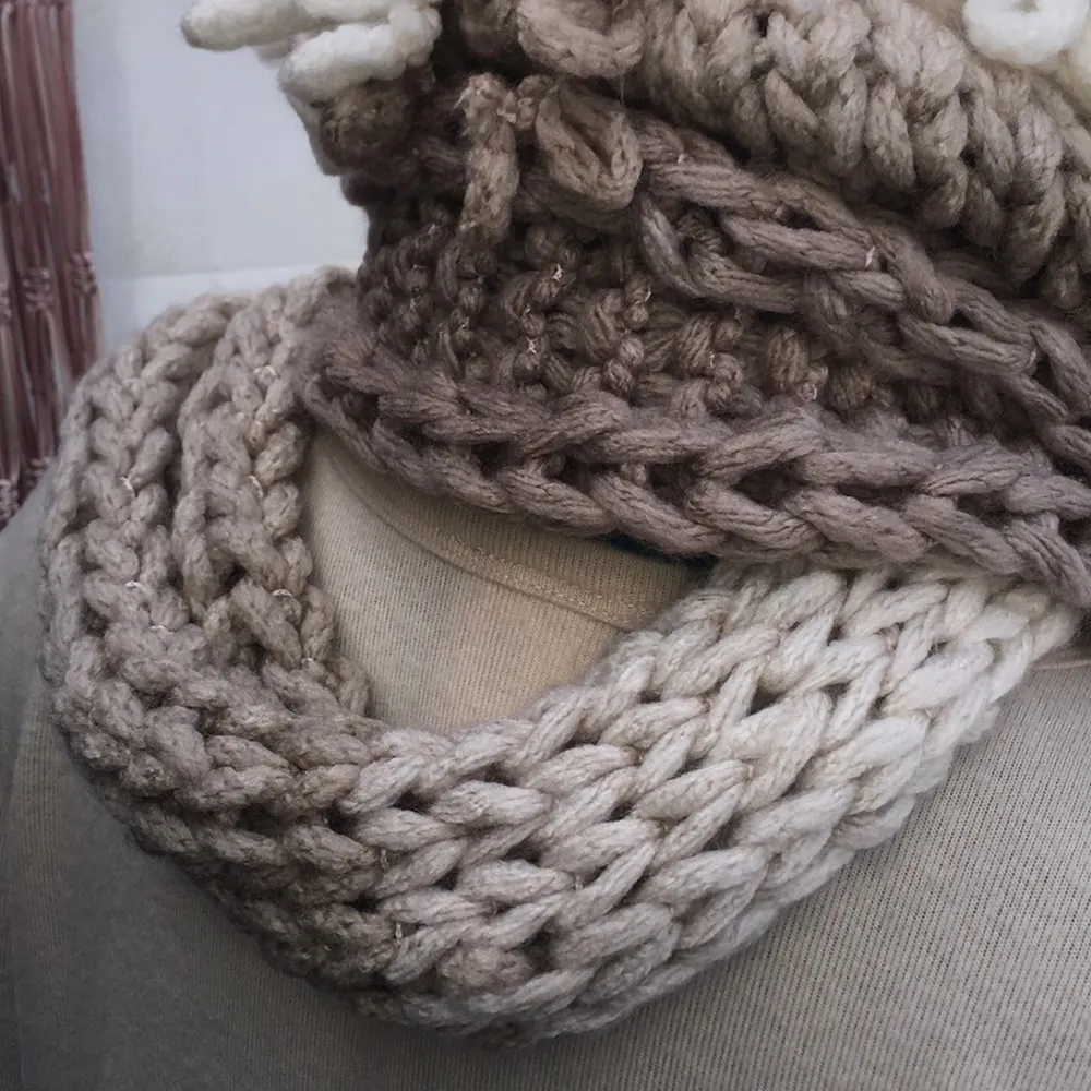 New Handcrafted Chunky Knit Ombré Scarf and Beanie Winter Accessory Set - Image 5