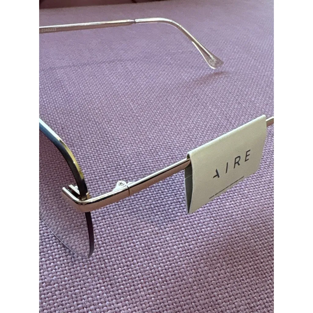 AIRE Venatici in Bright Gold & Light Brown Grad New Womens Sunnies - Image 7