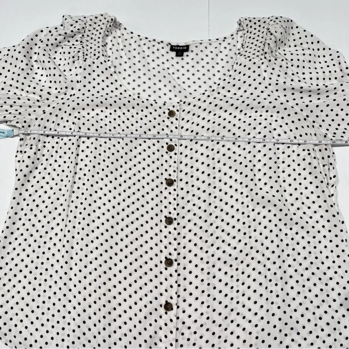 Torrid Black White Polka Dot 3/4 Sleeve Button Front Puff Sleeve Top Size 2X - Image 9
