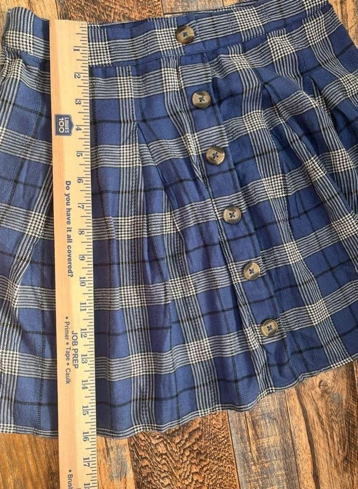 American Eagle  Blue & White Plaid Pleated Mini Skirt - Image 6