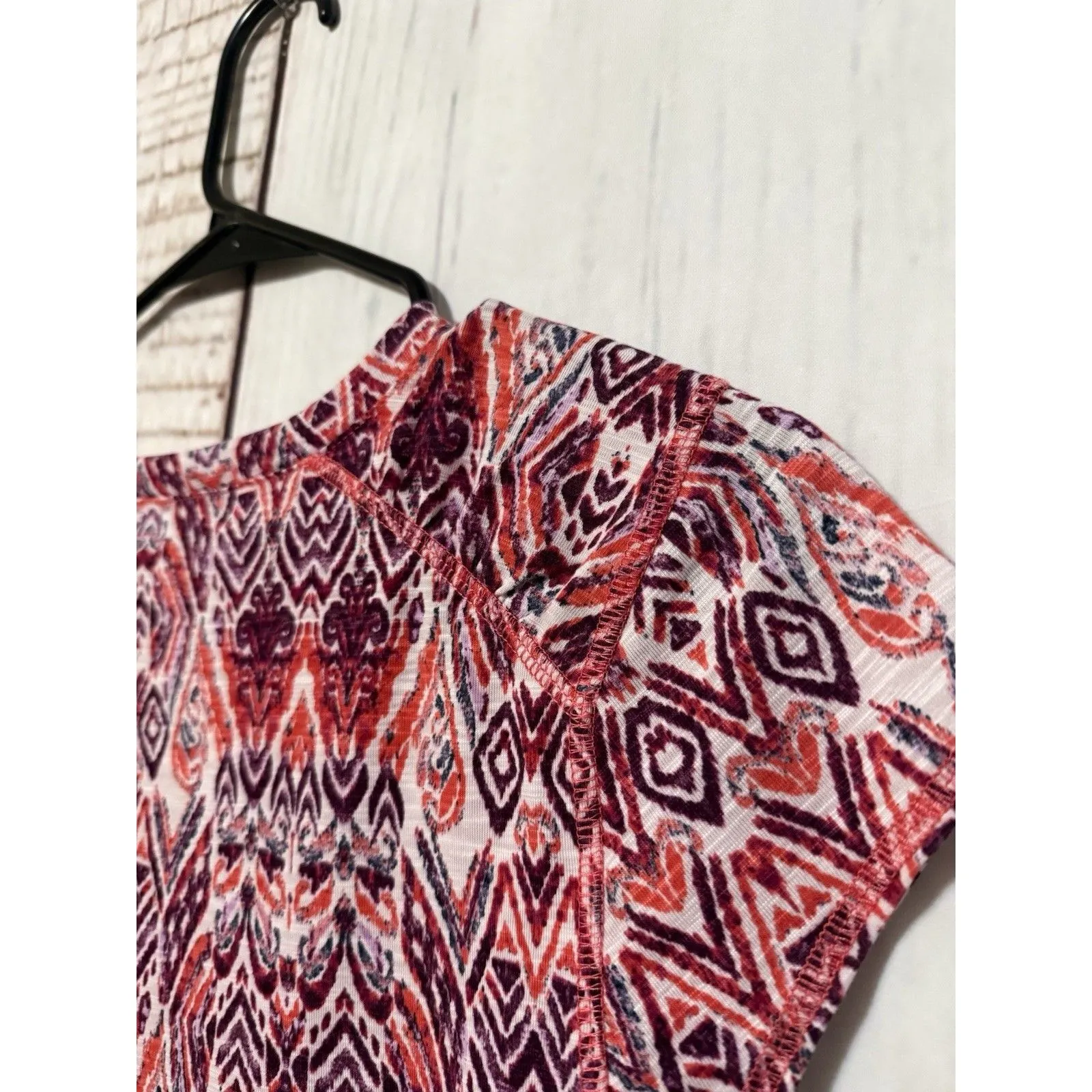 Title Nine Matahari Geometric Short Sleeve Shirt Logo Pink Size XS - Image 7